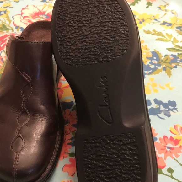 Clark’s clogs - Picture 2 of 2